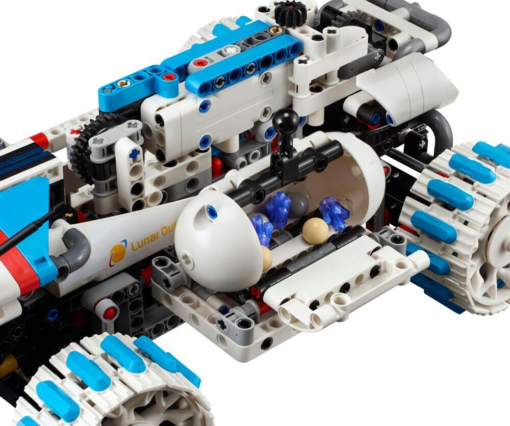 LEGO® Technic Lunar Outpost™ månerover-romkjøretøy 42211