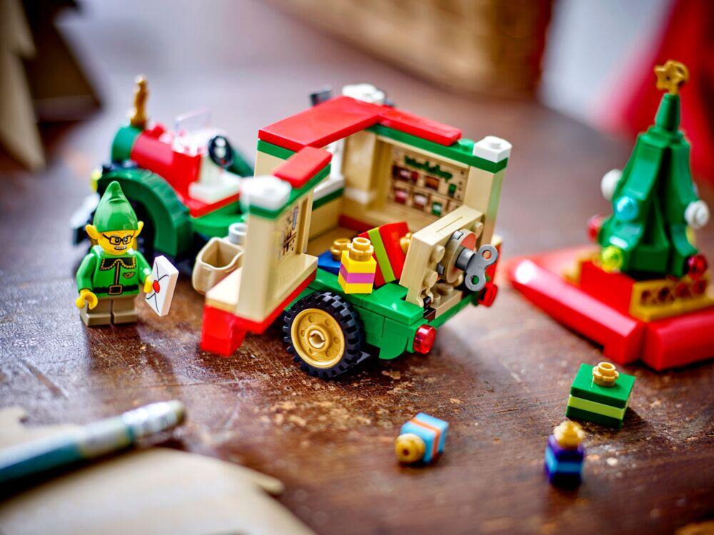LEGO® Julenissens julepostbil 40746