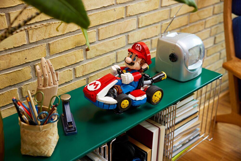 LEGO® Super Mario™: Mario Kart™: Mario og Standard Kart 72037