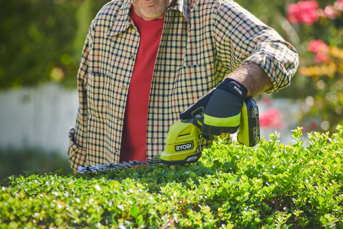 Ryobi RY18GSA-0 2-i-1 gress-/busksaks u/batteri