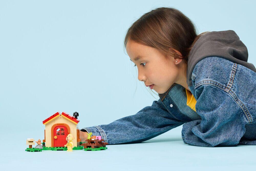 LEGO® Animal Crossing™ Det koselige huset til Goldie 77058