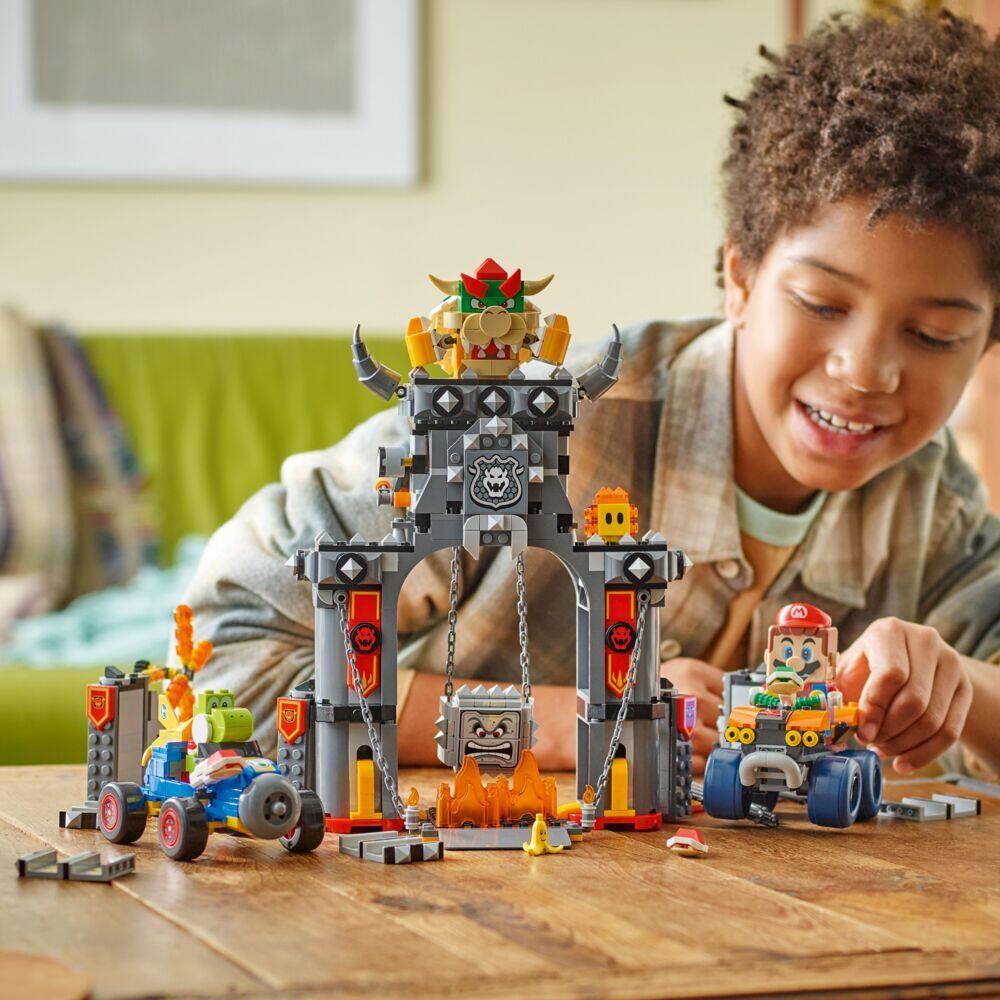 LEGO® Super Mario™: Mario Kart™ – Bowsers slott 72039