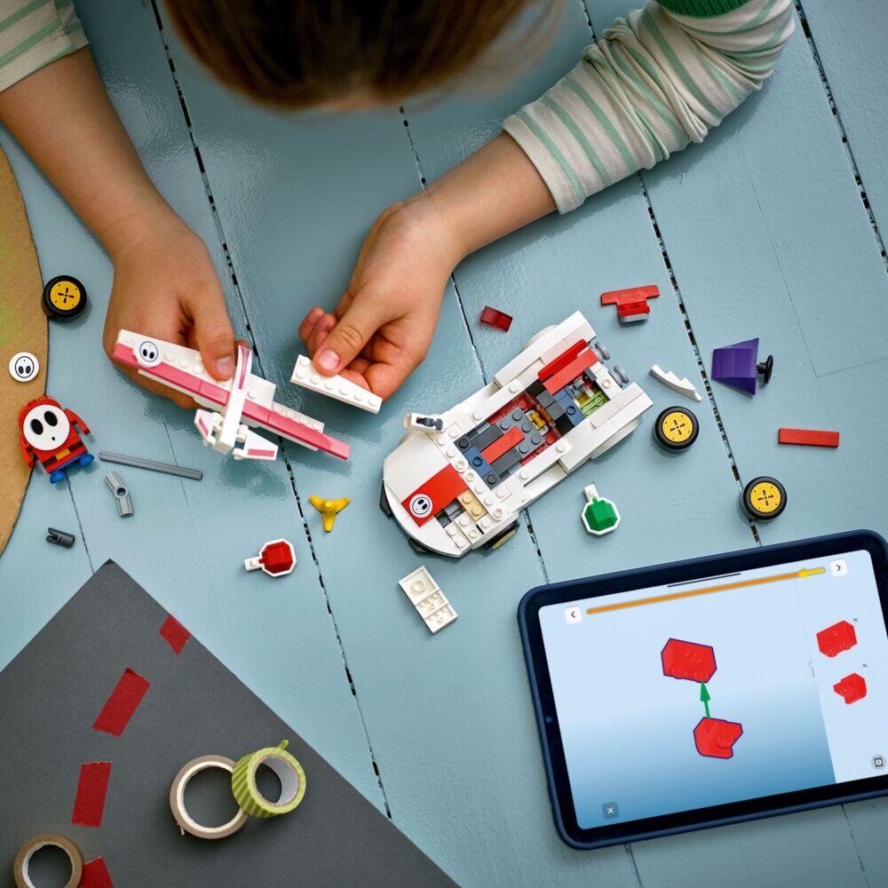 LEGO® Super Mario™: Mario Kart™ – Shy Guy og P-Wing 72045