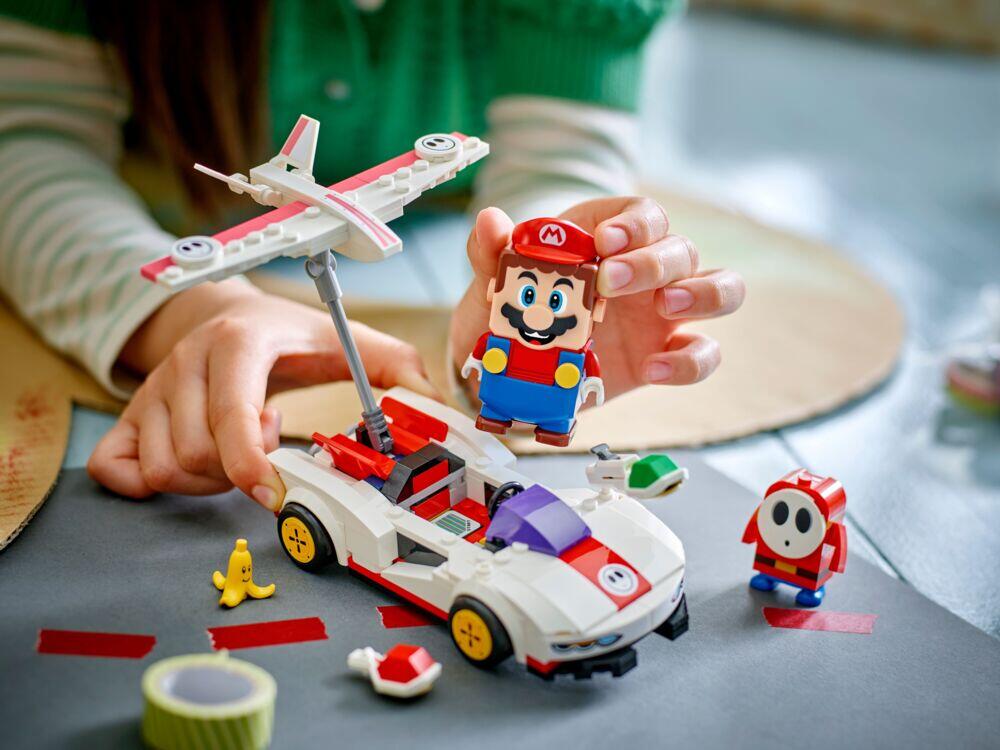 LEGO® Super Mario™: Mario Kart™ – Shy Guy og P-Wing 72045