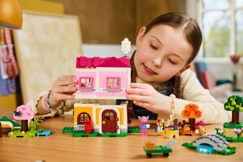 LEGO® Animal Crossing™ Kreative hus: morsomme årstider 77057