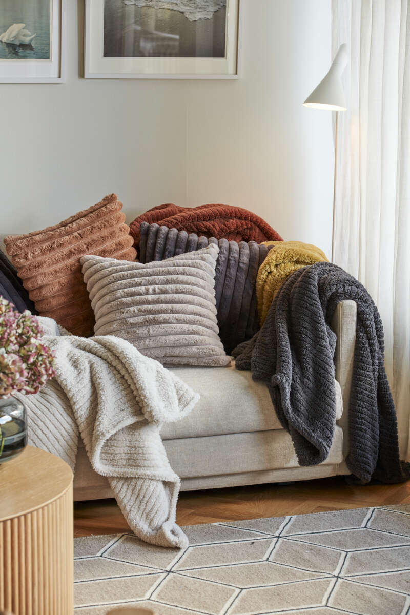 Noble House Stanley fleece pledd