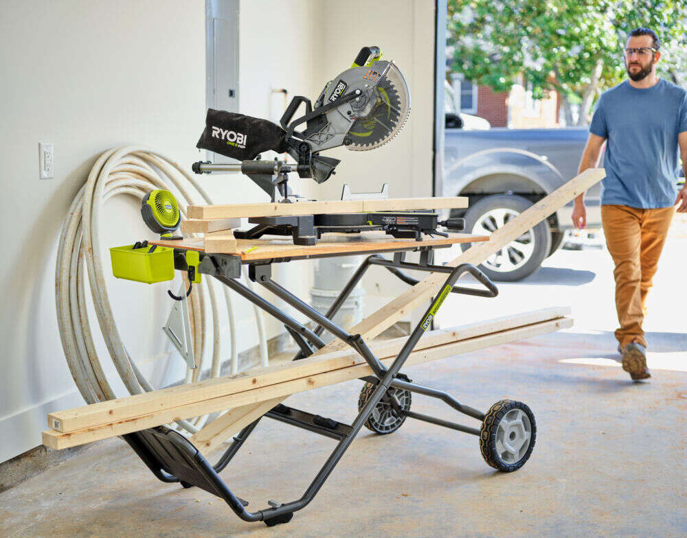 Ryobi 2-i-1 arbeidsbenk/transport tralle