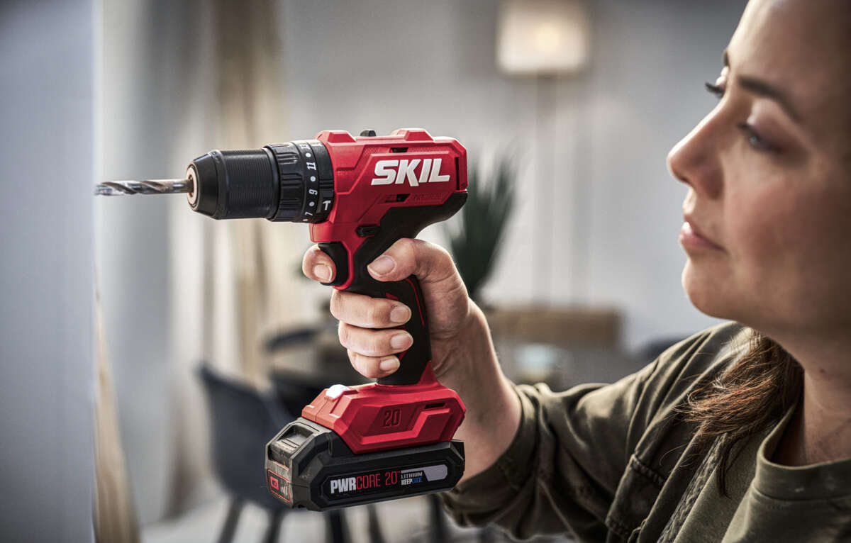 Skil 3021 RC bil og slagdrill m/batteri