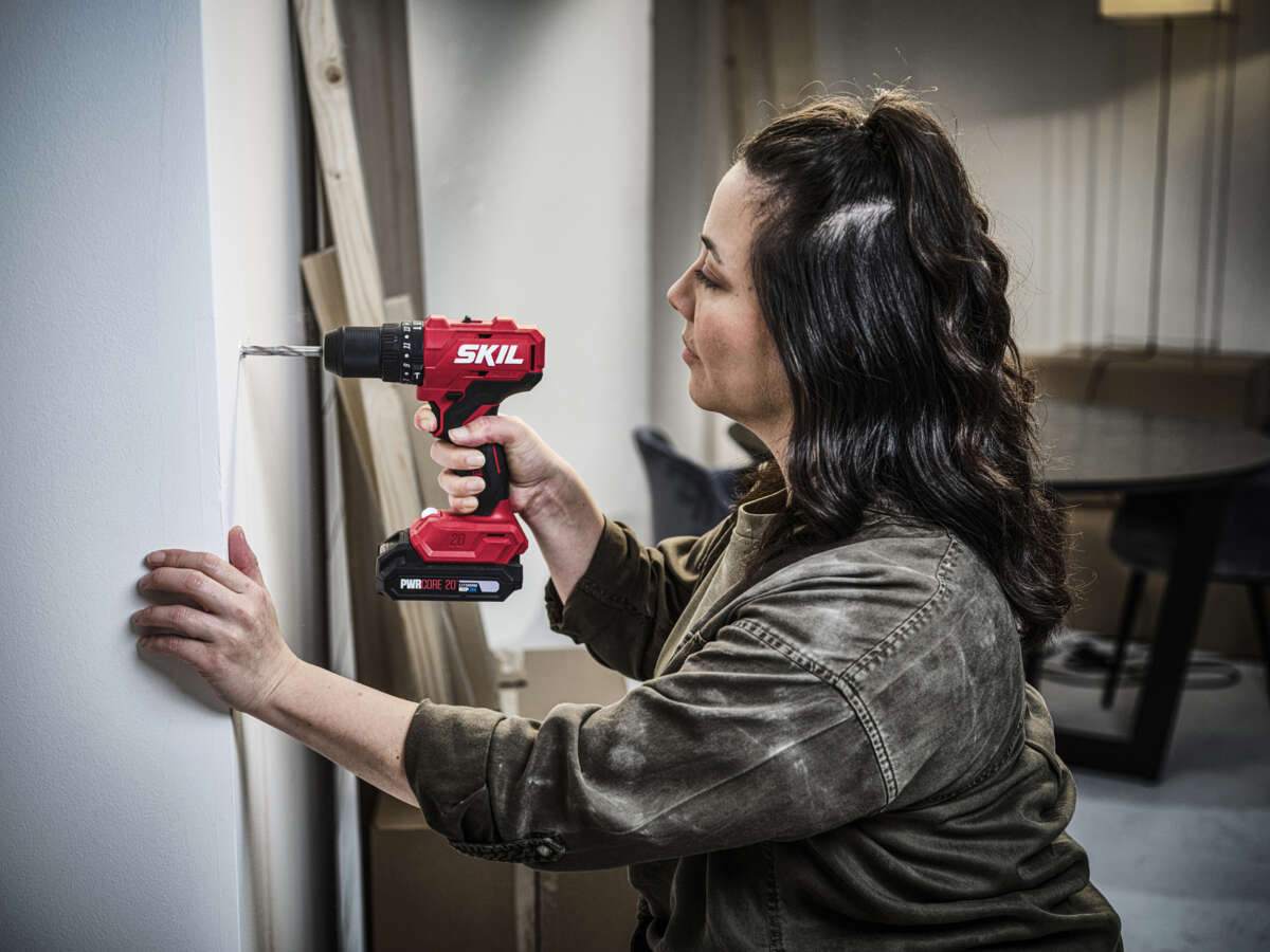 Skil 3021 RC bil og slagdrill m/batteri