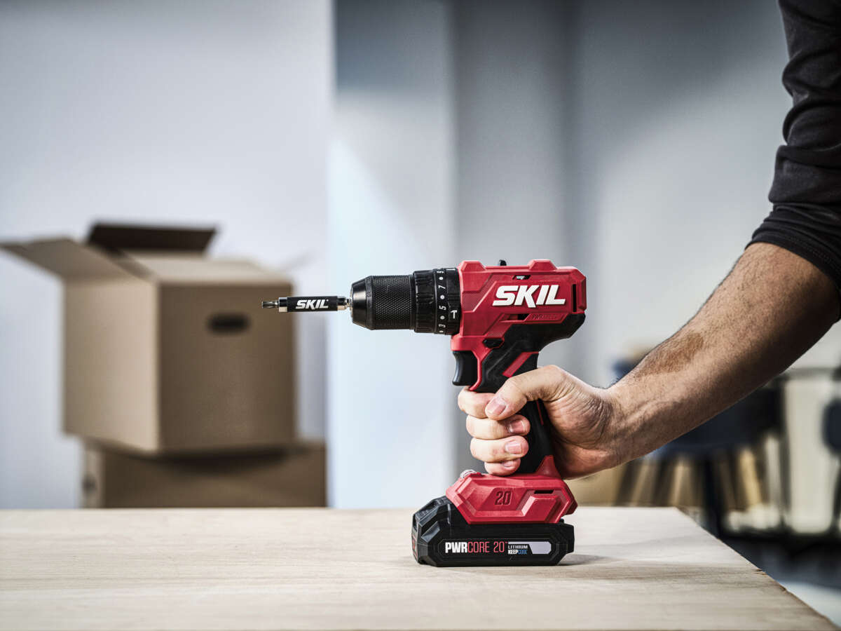 Skil 3021 RC bil og slagdrill m/batteri
