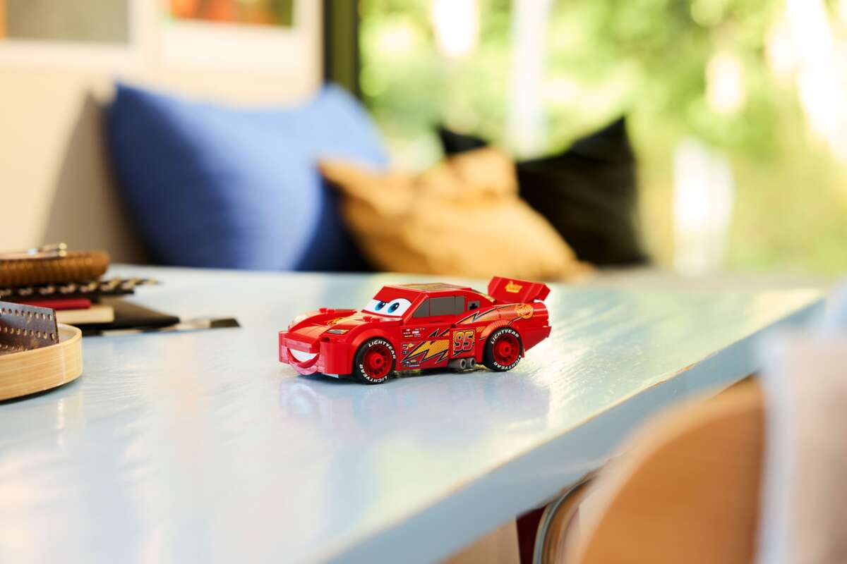 LEGO® Speed Champions | Lynet McQueen 77255