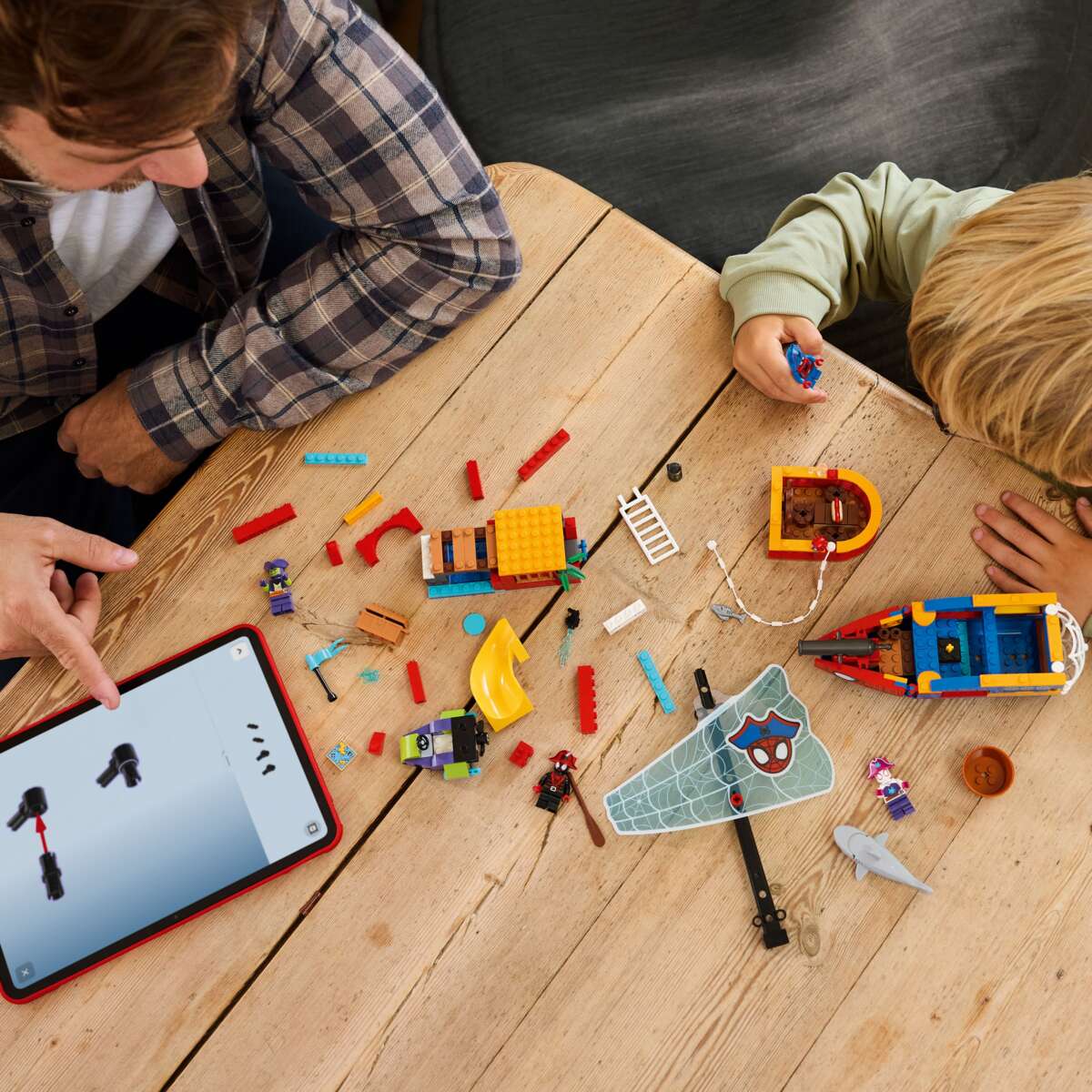 LEGO® ǀ Marvel Spidey og hans fantastiske venner Team Spideys sjørøverskute 11208