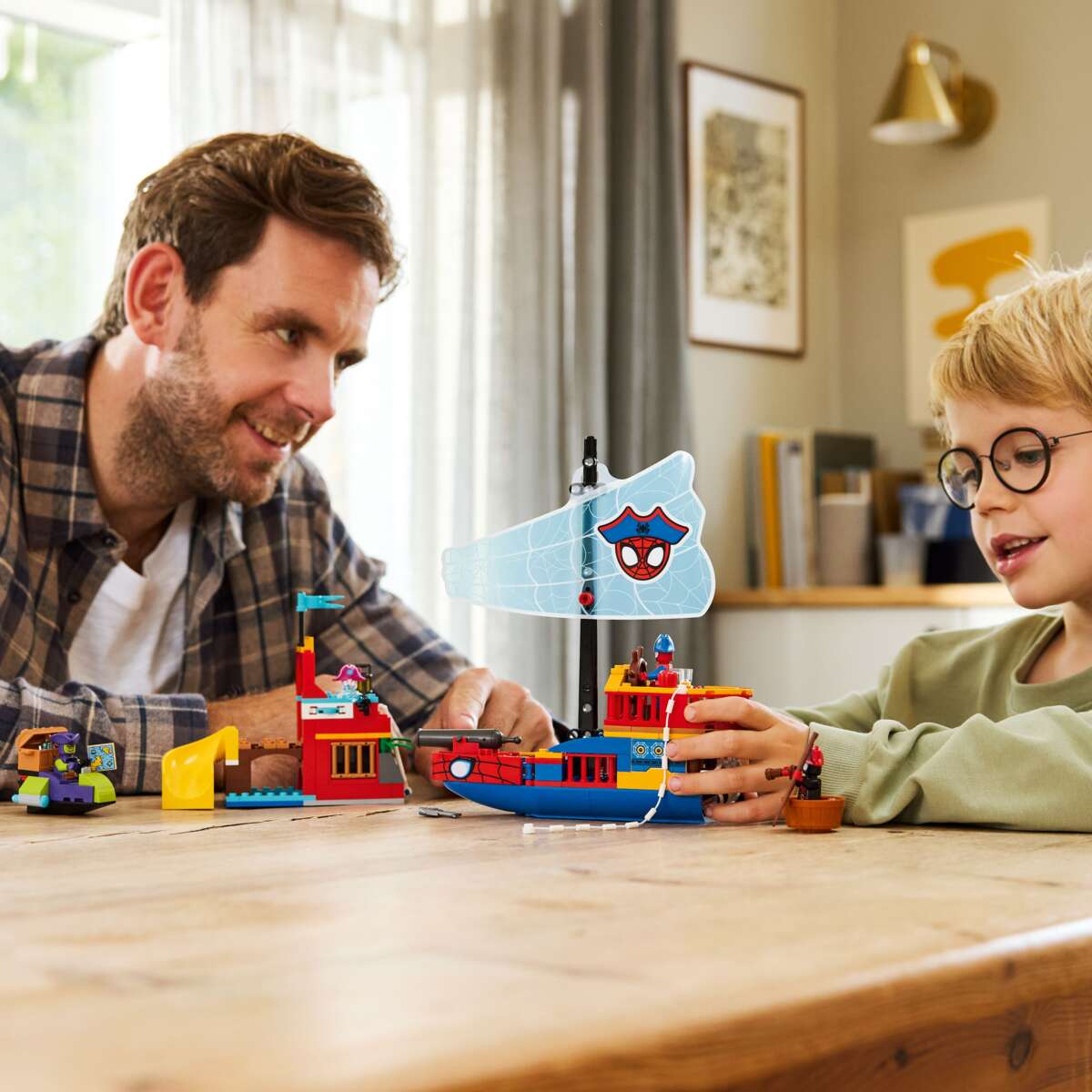LEGO® ǀ Marvel Spidey og hans fantastiske venner Team Spideys sjørøverskute 11208