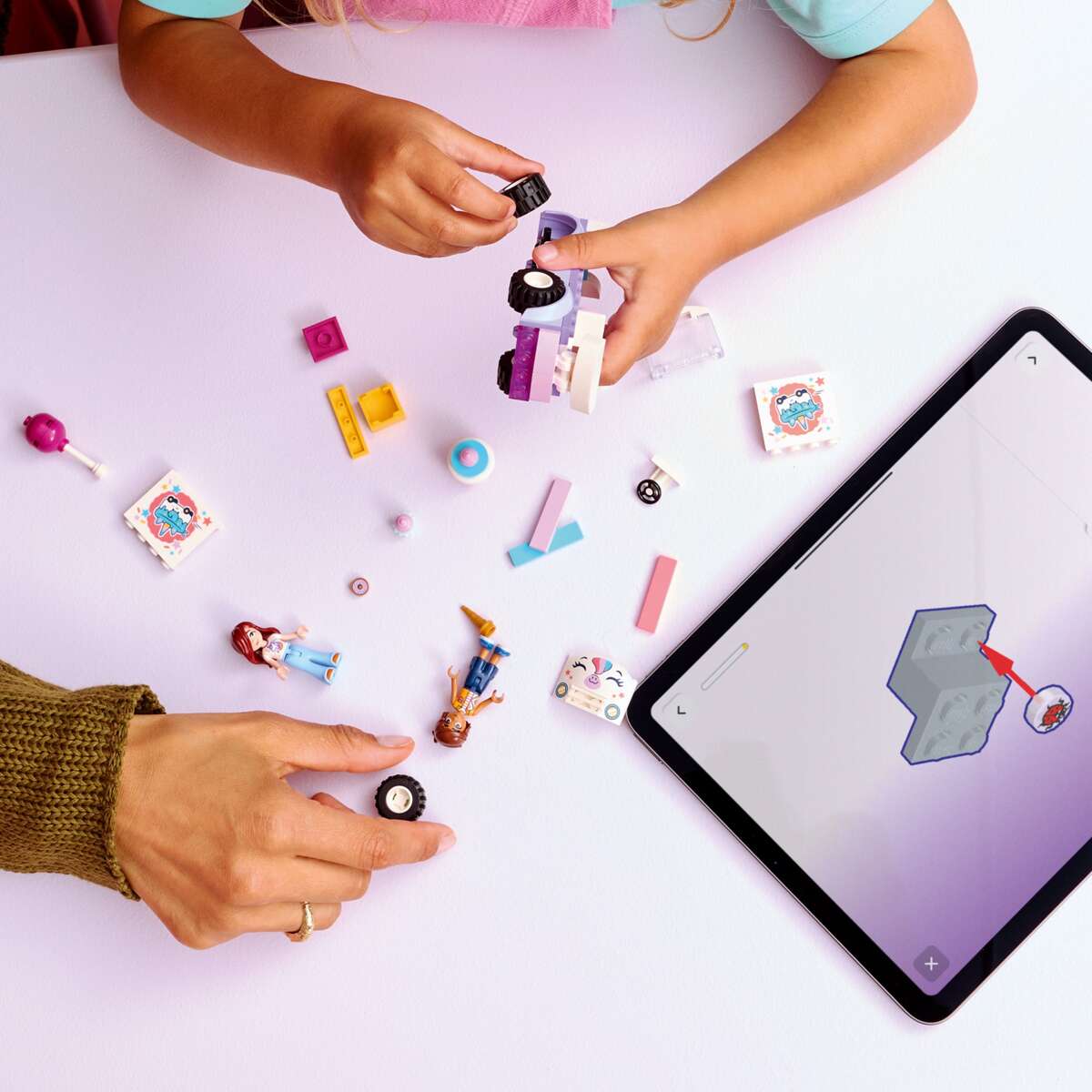 LEGO® Friends Kakebil med enhjørningdekor 42675