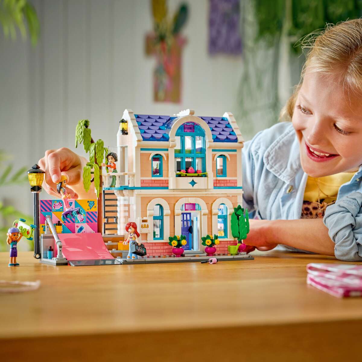LEGO® Friends Huset til Liann 42687