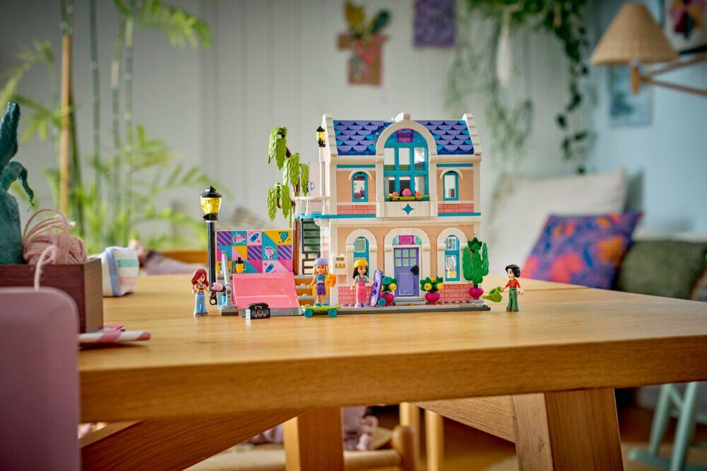 LEGO® Friends Huset til Liann 42687