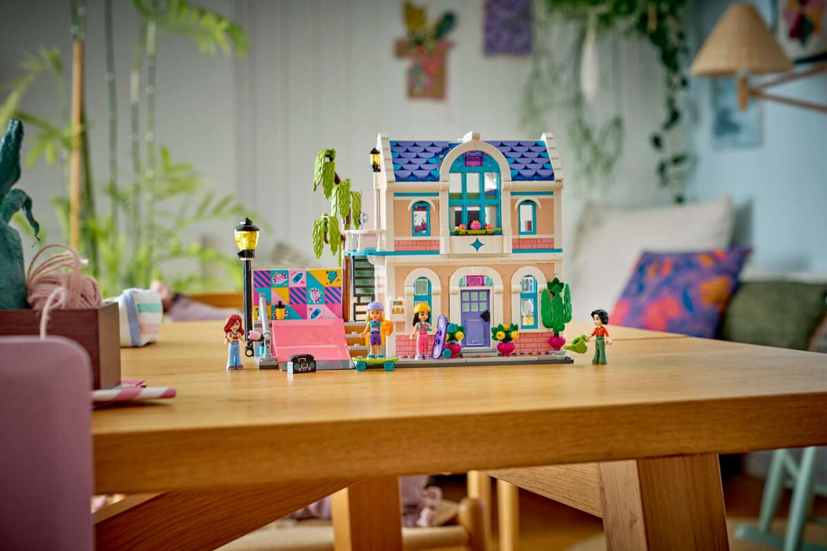 LEGO® Friends Huset til Liann 42687