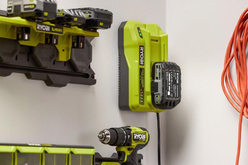 Ryobi ONE+™ og Max Power RC1836112 hurtiglader med dobbelspenning