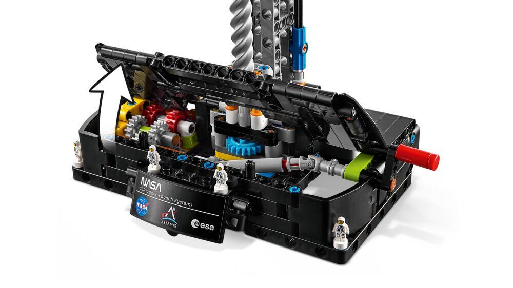 LEGO® Technic NASA Artemis SLS-rakett 42221