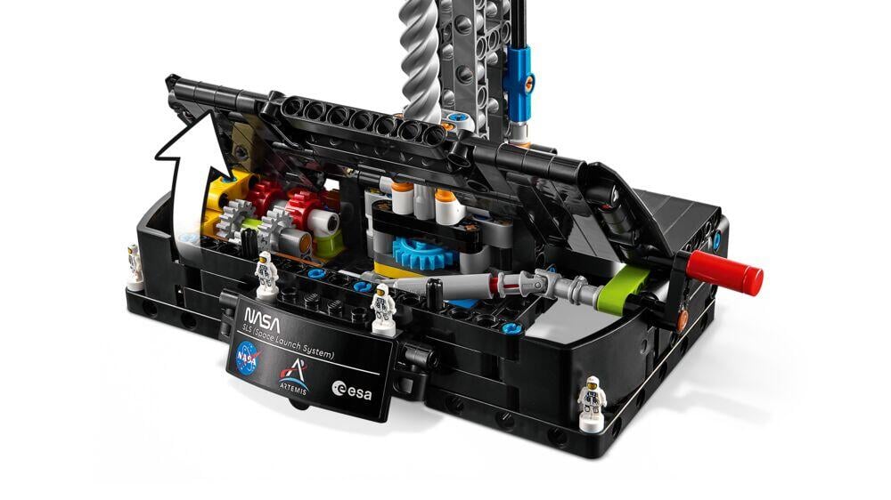 LEGO® Technic NASA Artemis SLS-rakett 42221