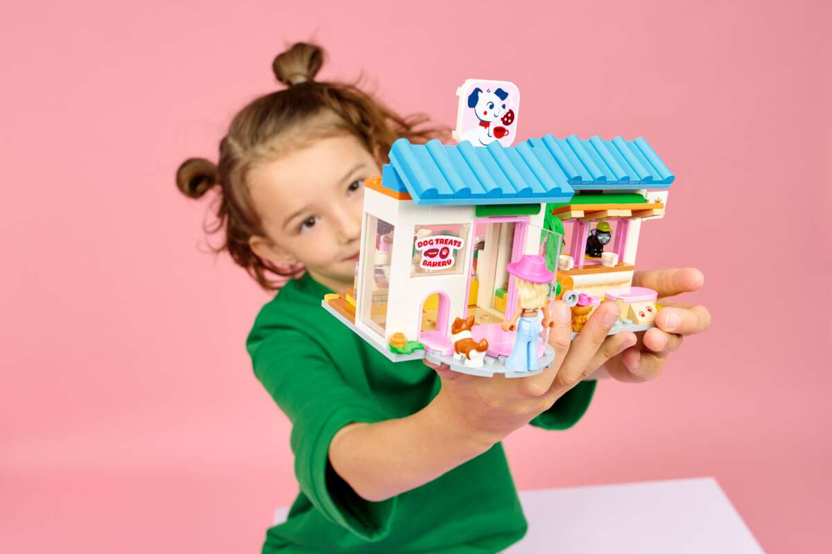 LEGO® Friends Hundebakeriet 42677