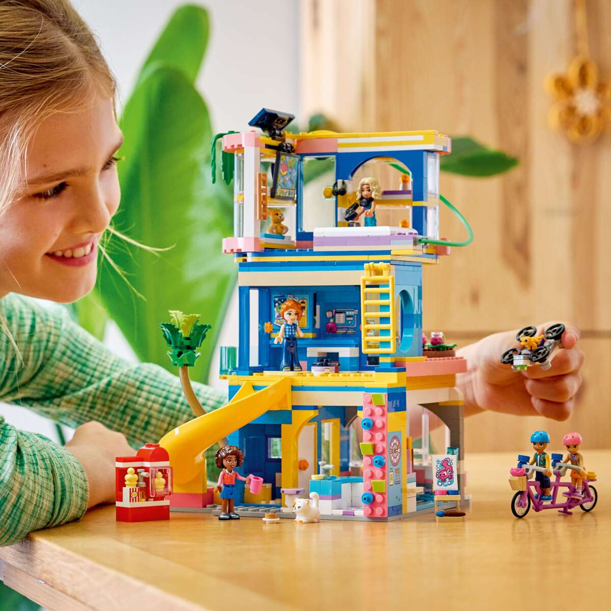 LEGO® Friends klubbhuset i Heartlake City 42689
