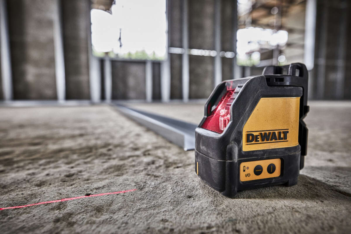 DeWalt DW088K krysslaser