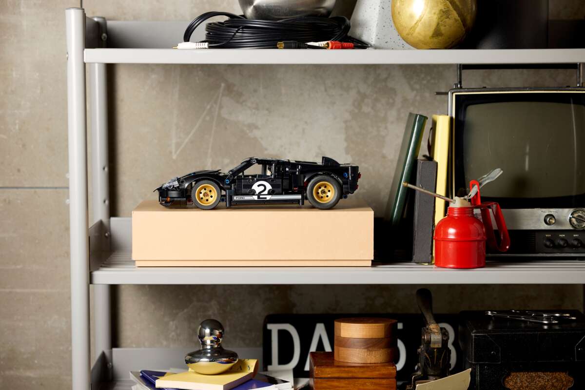 LEGO® Technic 1966 Ford GT40 MKII-racerbil 42223