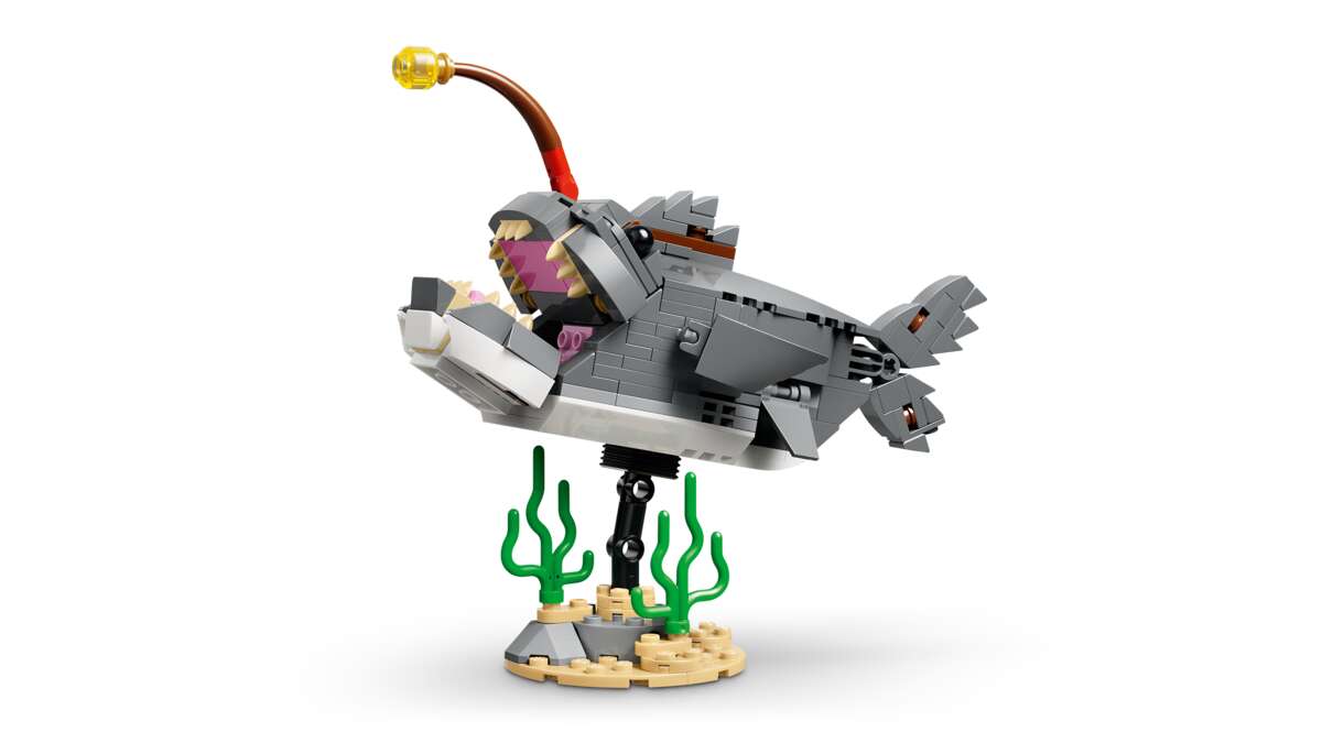 LEGO® Creator Blodtørstig hai med skattkiste 31381