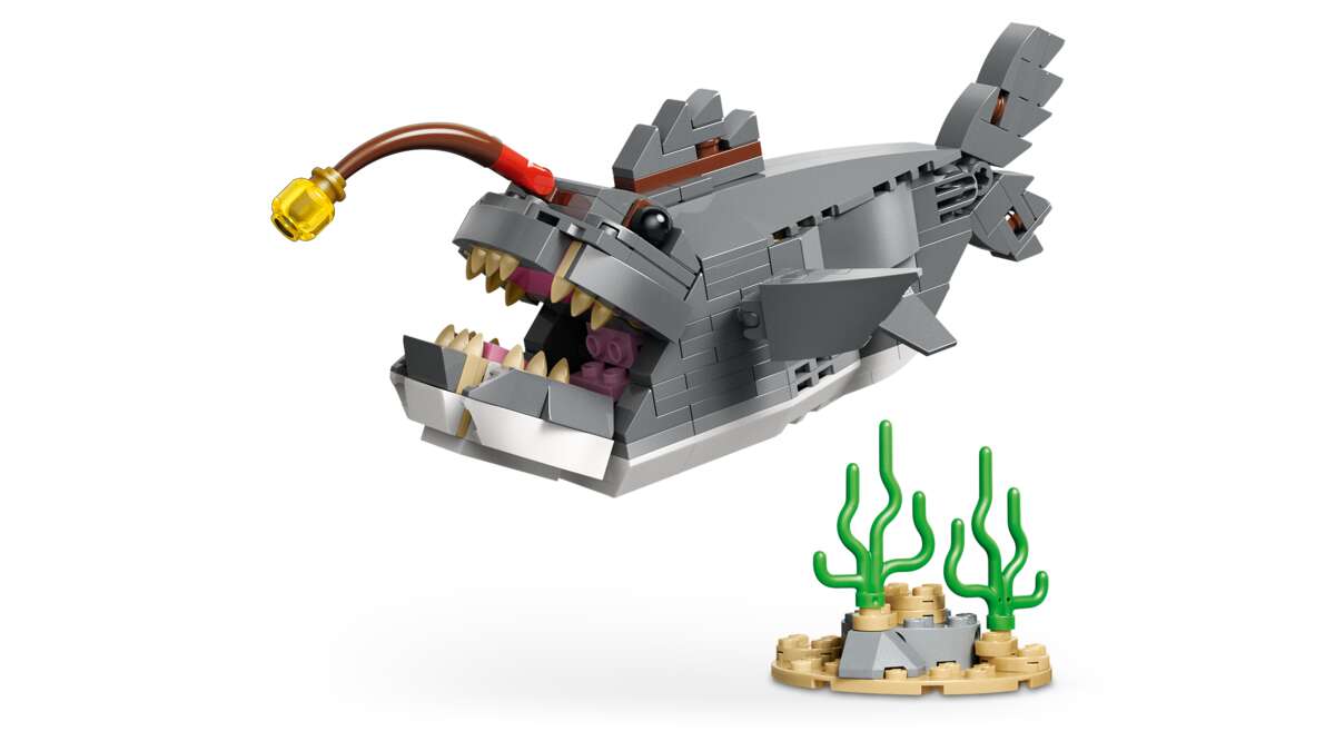 LEGO® Creator Blodtørstig hai med skattkiste 31381