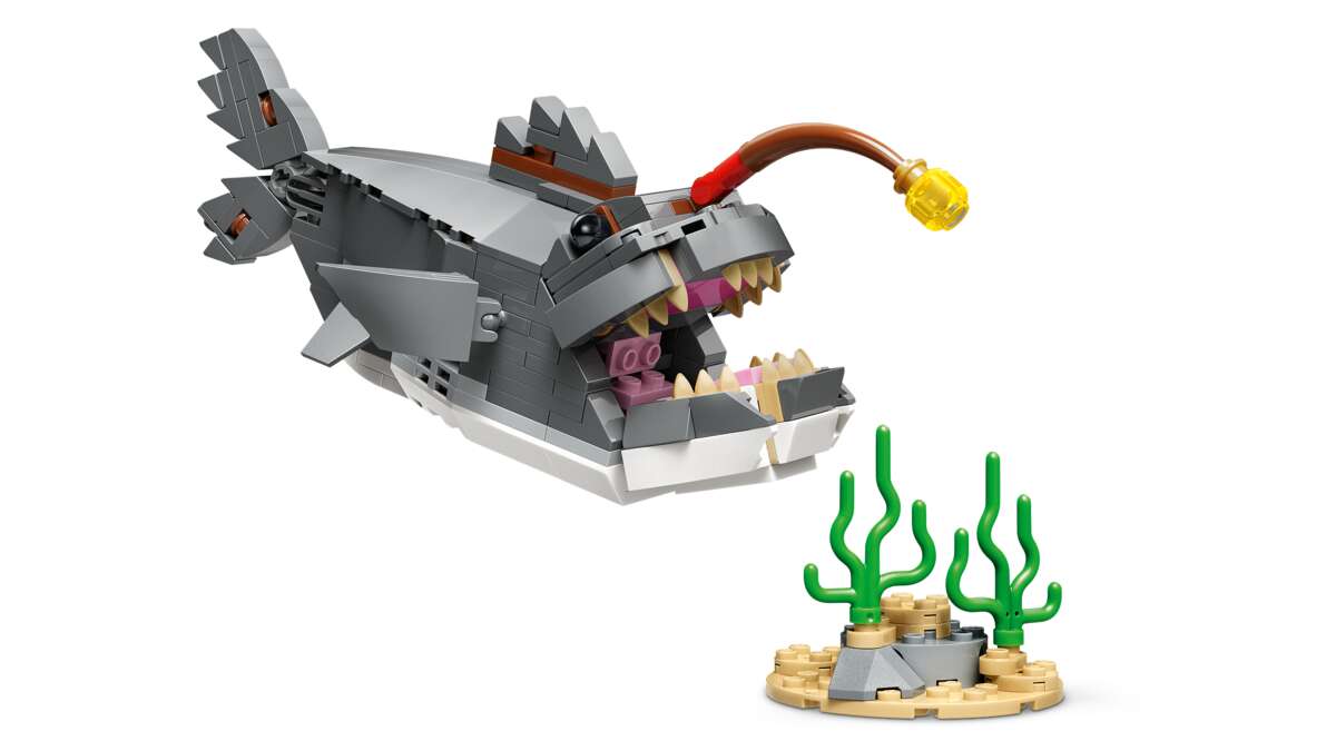 LEGO® Creator Blodtørstig hai med skattkiste 31381