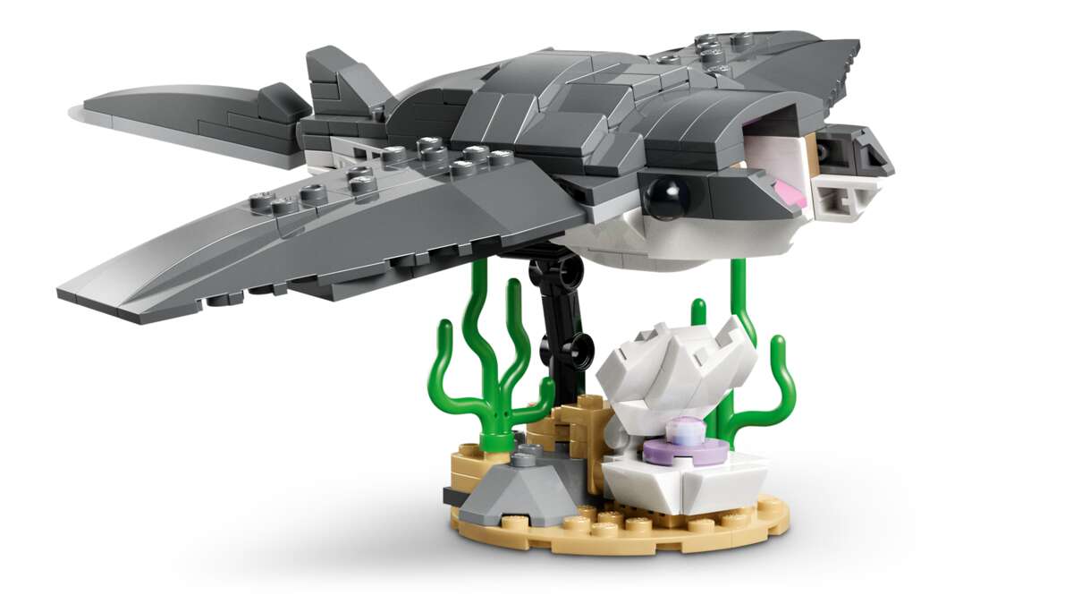 LEGO® Creator Blodtørstig hai med skattkiste 31381