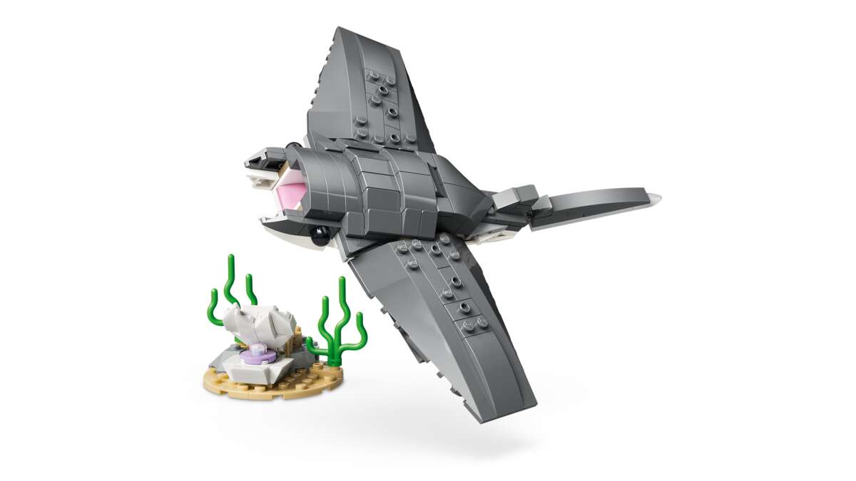 LEGO® Creator Blodtørstig hai med skattkiste 31381