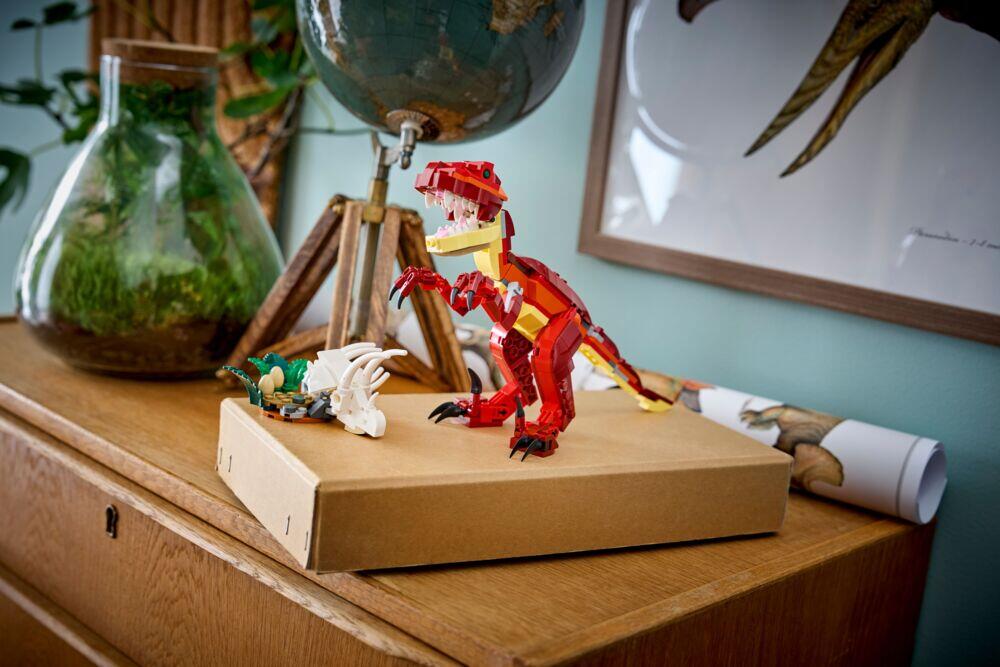 LEGO® Creator 3-i-1 Fryktinngytende dinosaur 31379