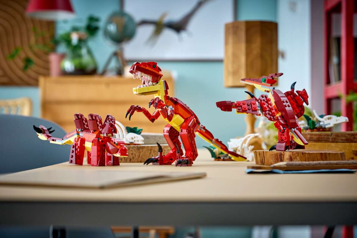 LEGO® Creator 3-i-1 Fryktinngytende dinosaur 31379