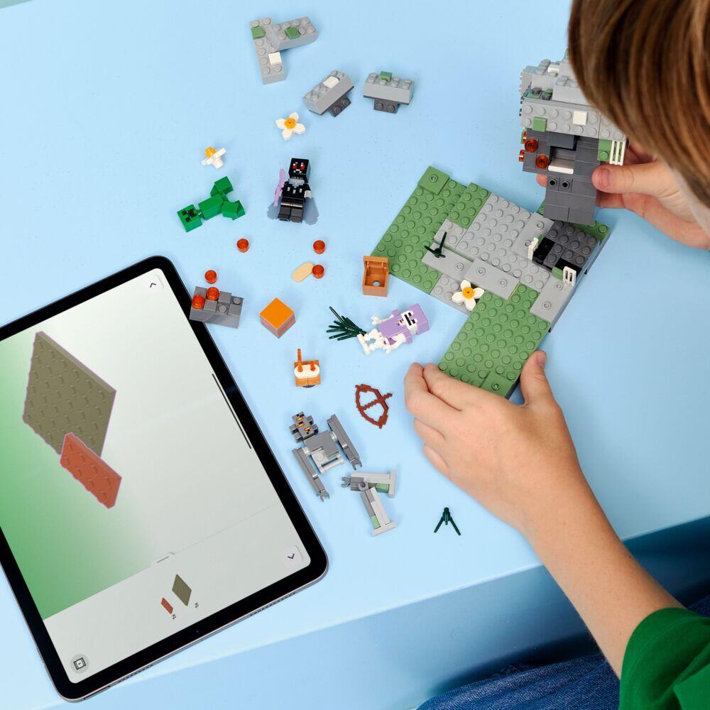 LEGO® Minecraft® Den bleke hagen  21586