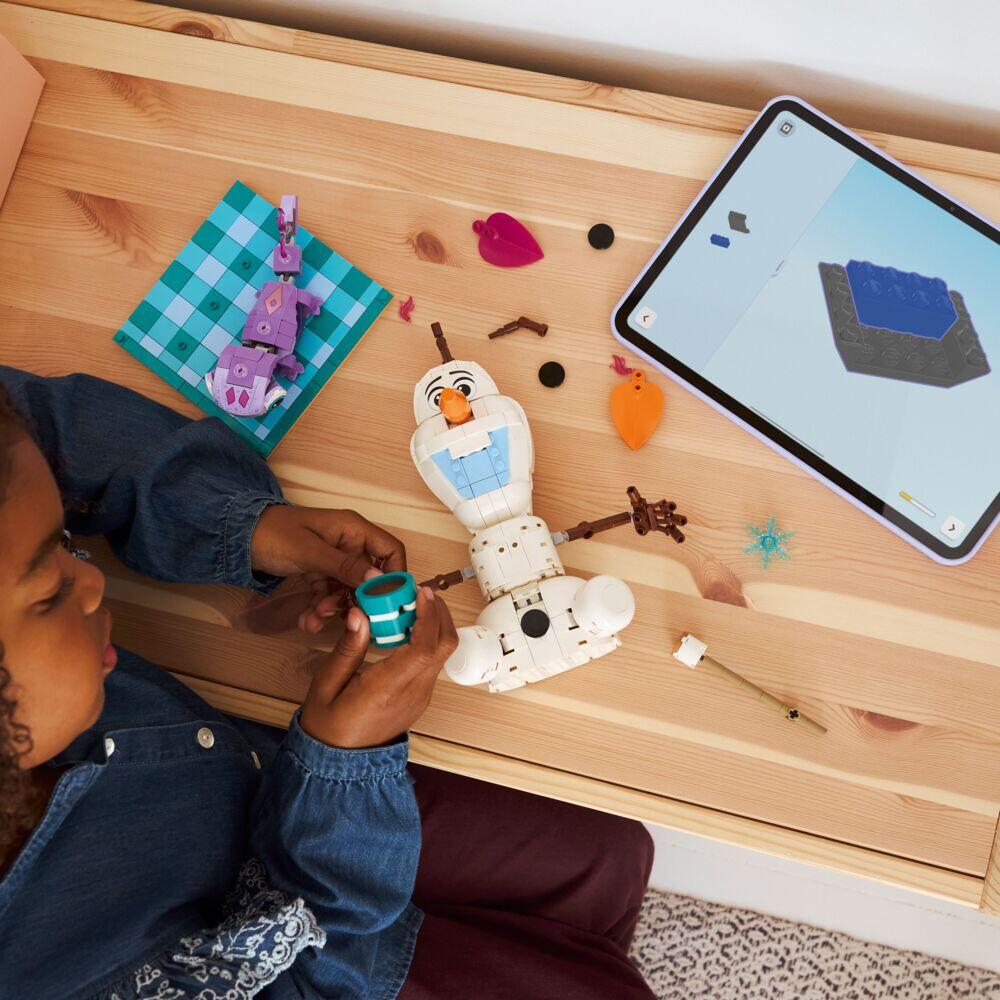 LEGO® ǀ Disney Frost Olaf og Brunis piknikmoro 43287