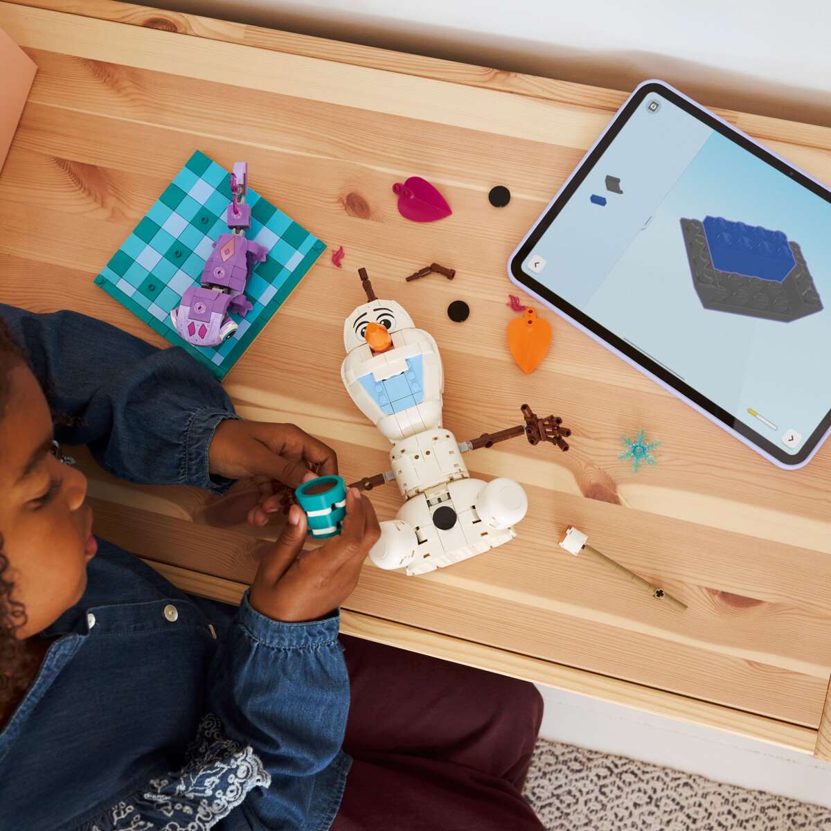 LEGO® ǀ Disney Frost Olaf og Brunis piknikmoro 43287