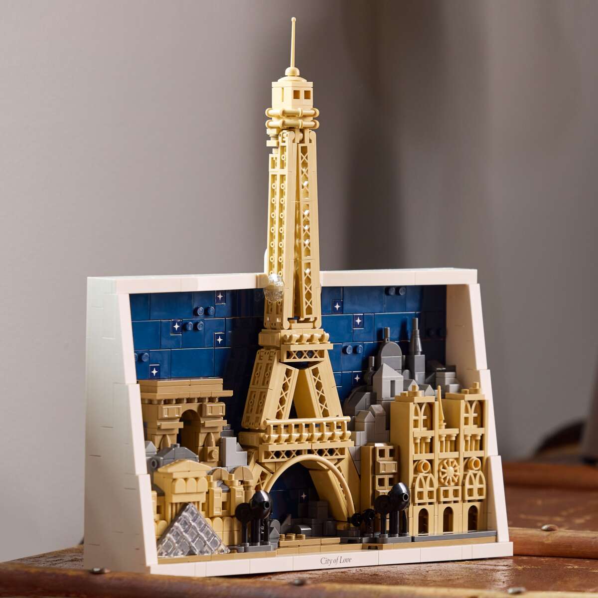 LEGO® Architecture Paris – romantikkens by 21064