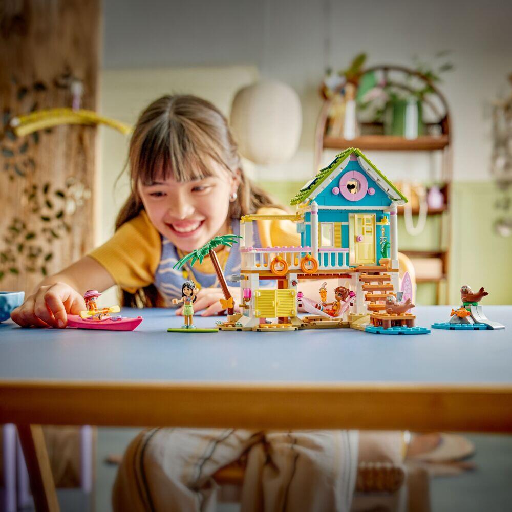 LEGO® Friends Strandhus med seler 42699