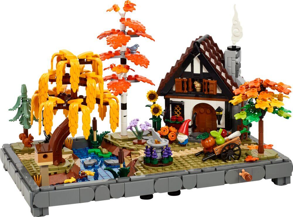 LEGO® Icons Høstlig hage med lite hus 11372