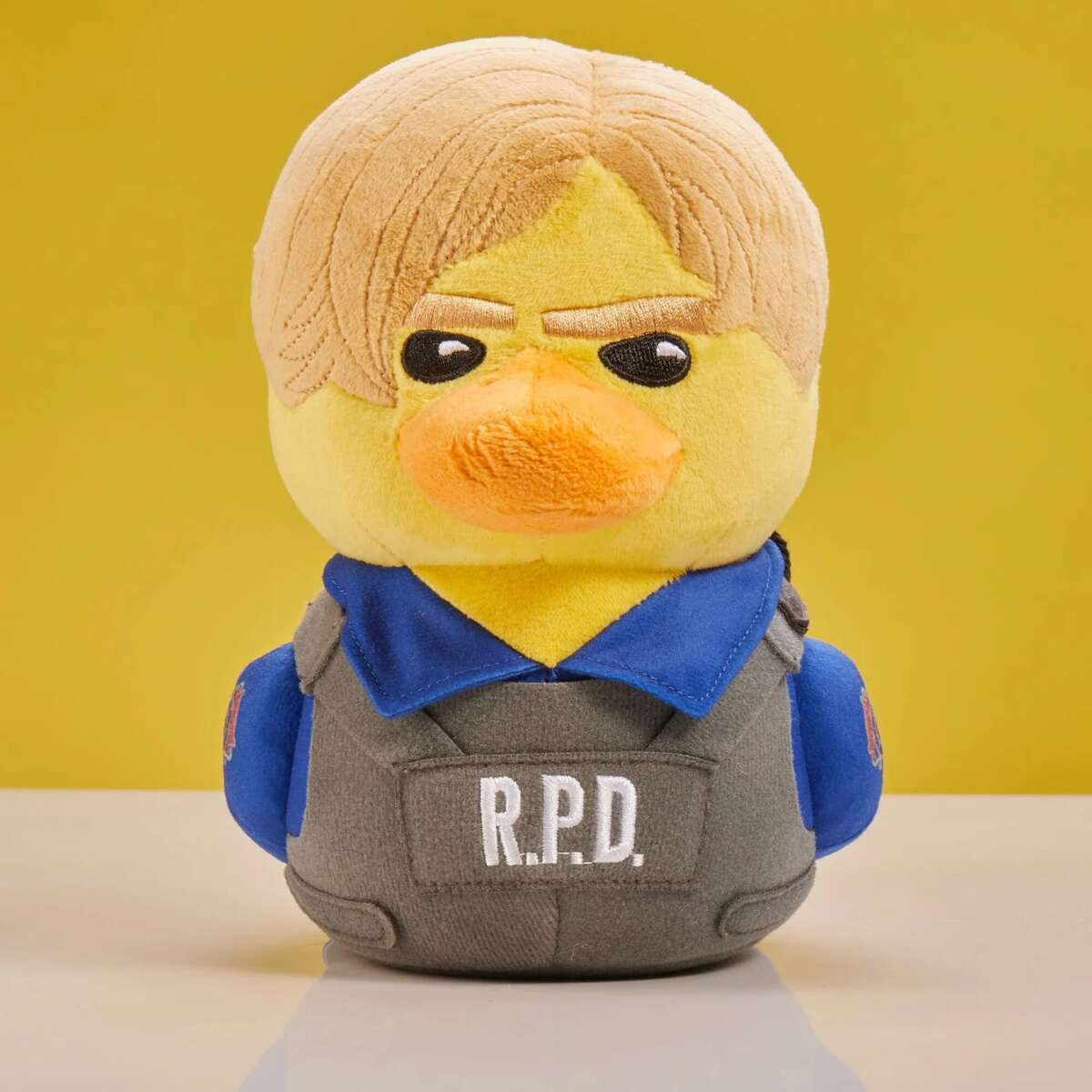 numskull® Resident Evil: Leon S KennedyTUBBZ™ plysjfigur