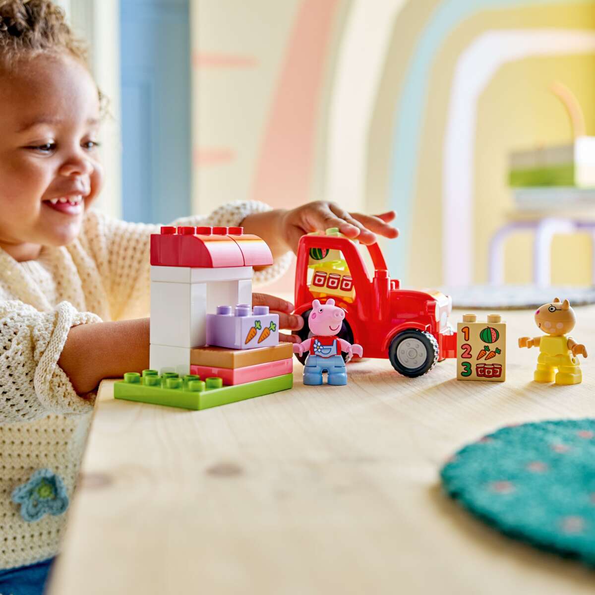 LEGO® DUPLO® Peppa Gris Traktor og marked 10468