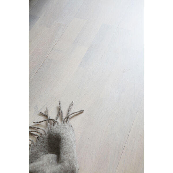 TreStjerner gulvlakk