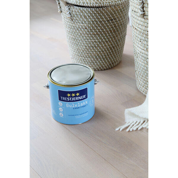 TreStjerner gulvlakk