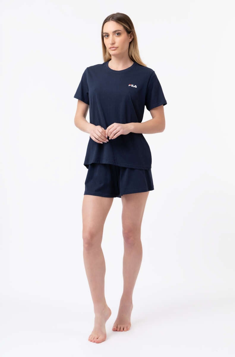 Fila pysjamassett dame