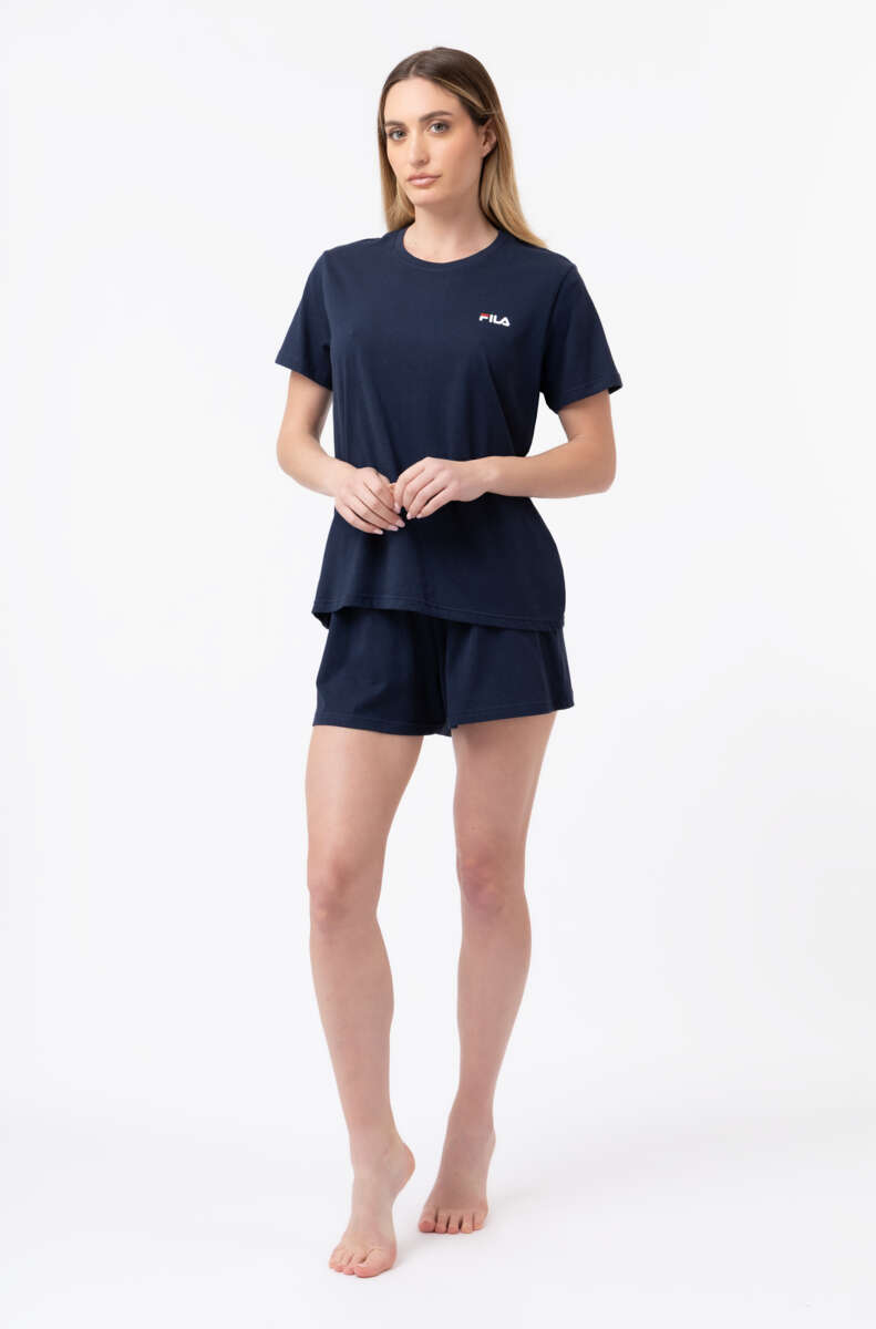 Fila pysjamassett dame