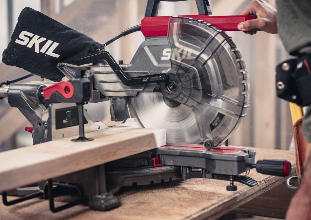 Skil 1321AA 2000W kapp-og gjærsag