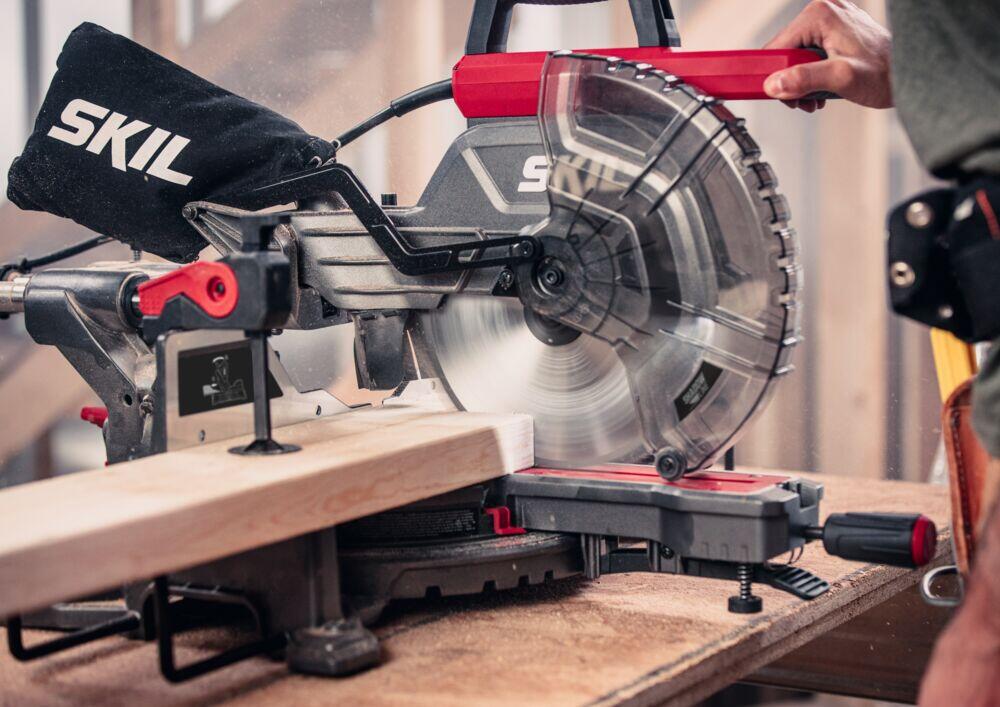 Skil 1321AA 2000W kapp-og gjærsag