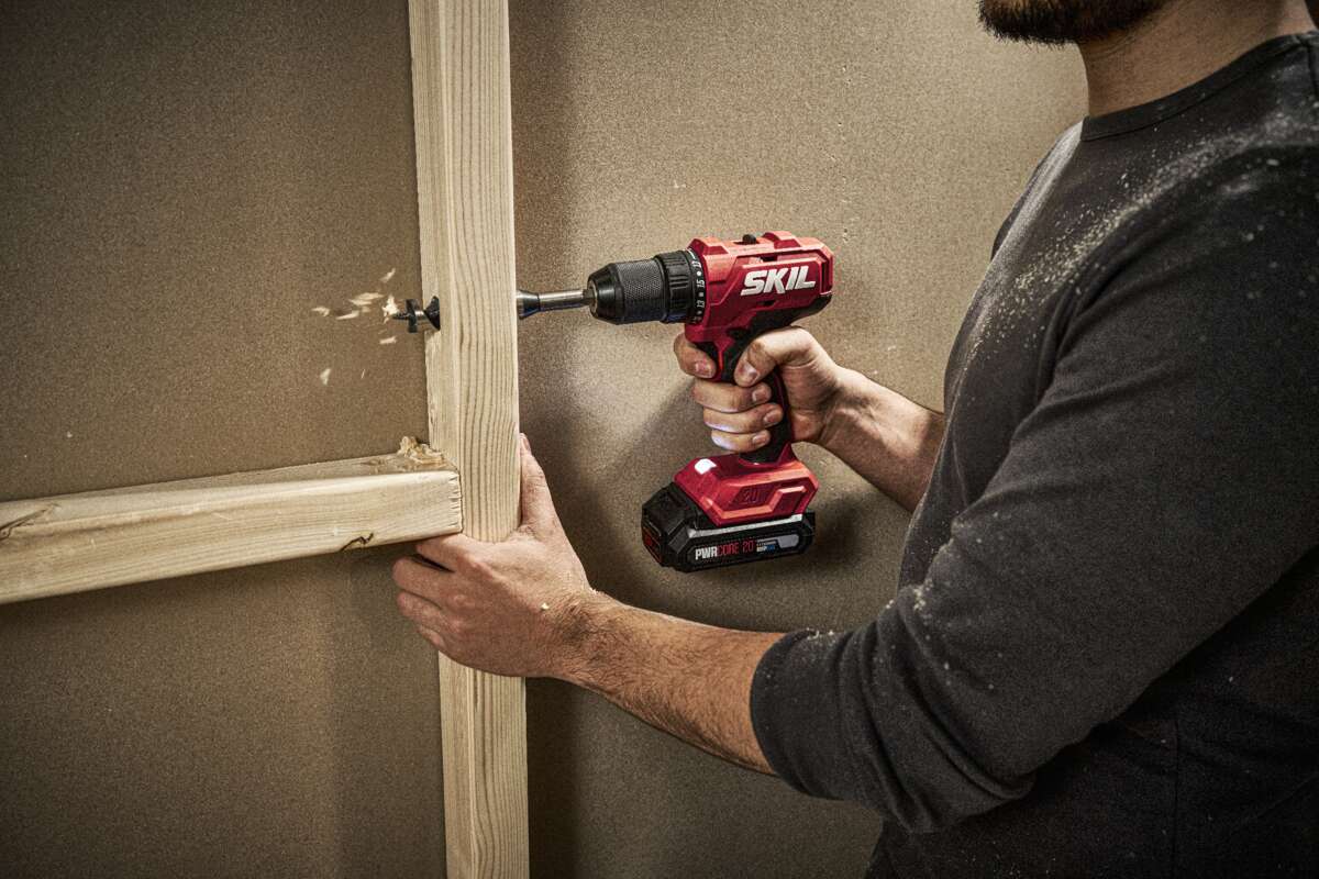 Skil 3011 HA drill/skrutrekker m/2 batterier